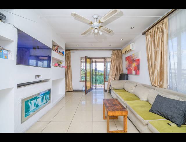 4 BEDROOM HOUSE FOR SALE IN RESERVOIR HILLS